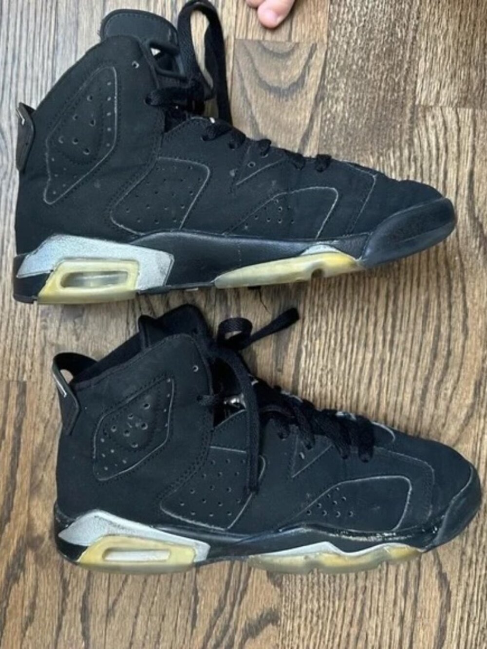 🔥 Jordan Boys 6 Retro GS Chrome Shoes – Size 4 ⚡️
